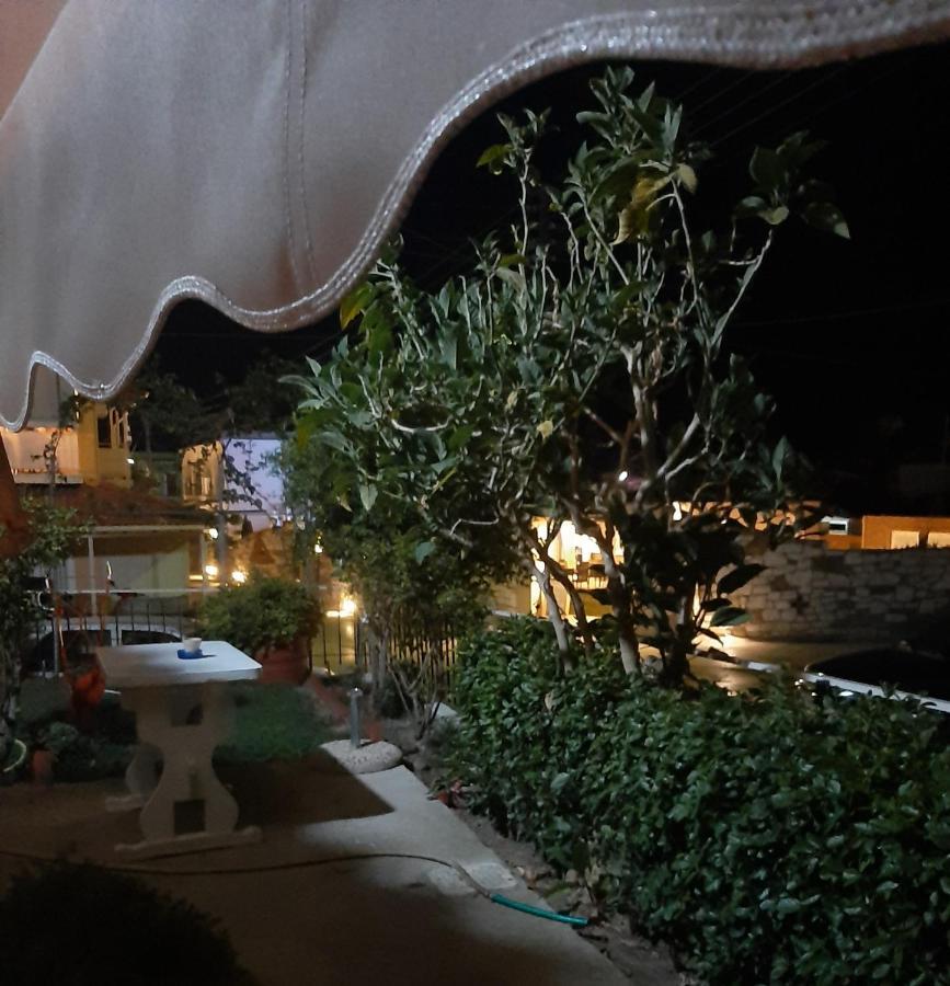 Vicky'S Guesthouse Kavos Exterior photo
