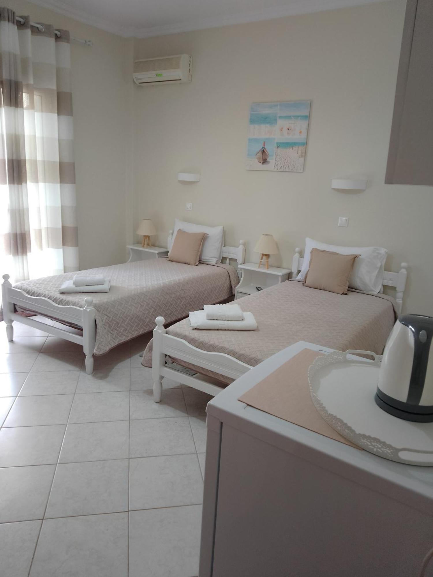 Vicky'S Guesthouse Kavos Room photo