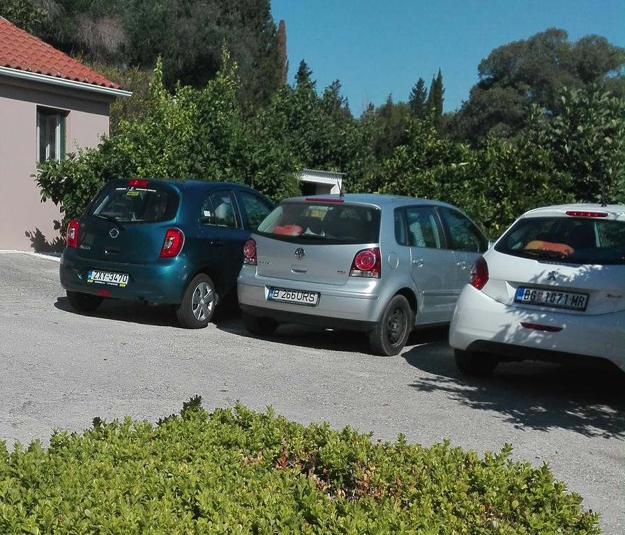 Vicky'S Guesthouse Kavos Exterior photo